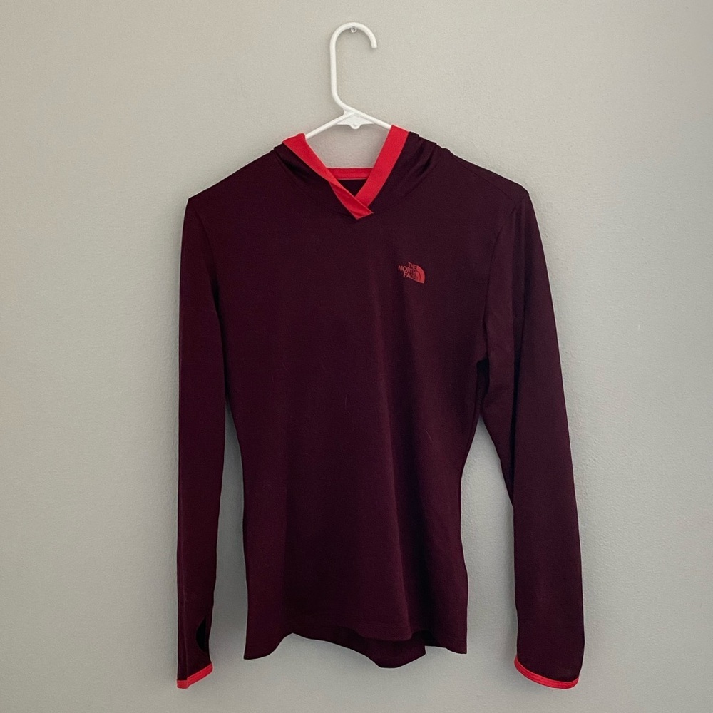 Women’s The North Face Red and Burgundy Lightweight Hoodie Size Small